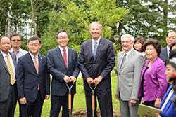 Planting a tree with sister state Jeollabuk-Do South Korea