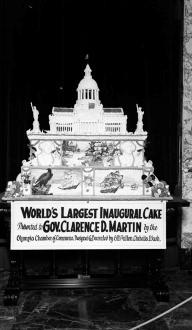 Black & White photo of the largest inauguration cake of the WA capitol